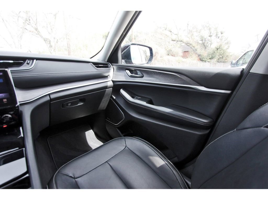 Used 2021 Jeep Grand Cherokee L Limited image 11