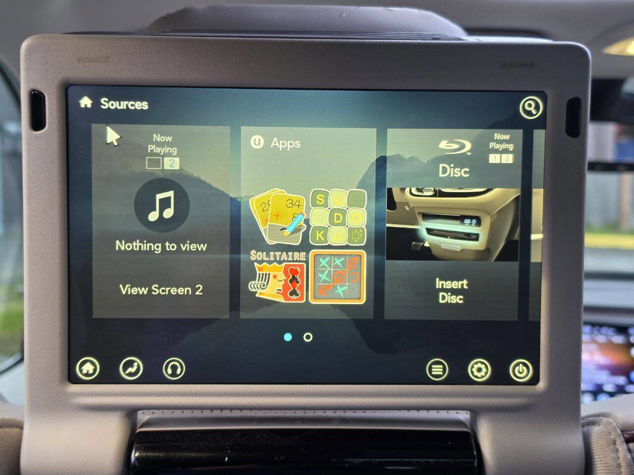 Used 2017 Chrysler Pacifica Limited w/ UConnect Theater Package FWD image 35