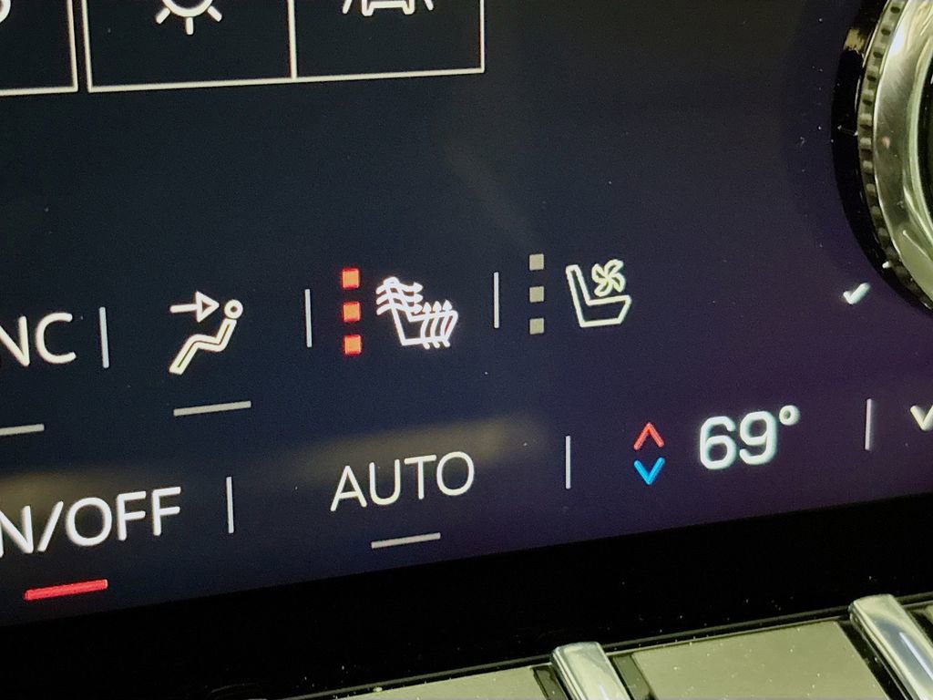 New 2026 GMC Terrain Denali w/ LPO, Black Badging Package image 19