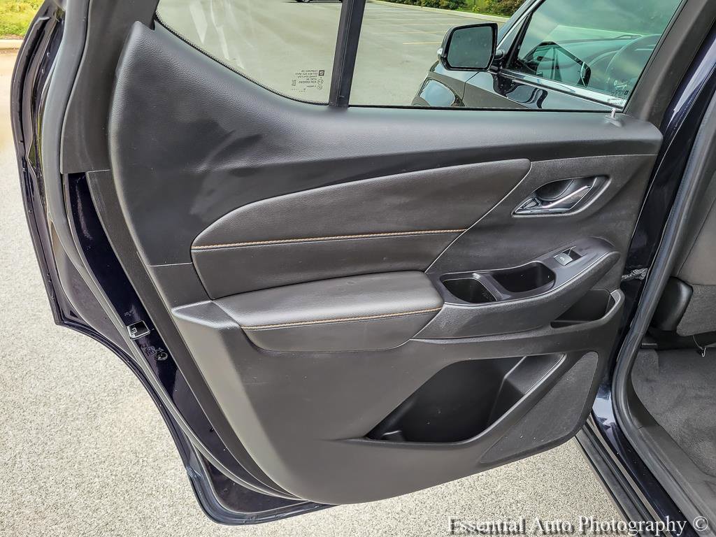 Used 2020 Chevrolet Traverse LT FWD image 25