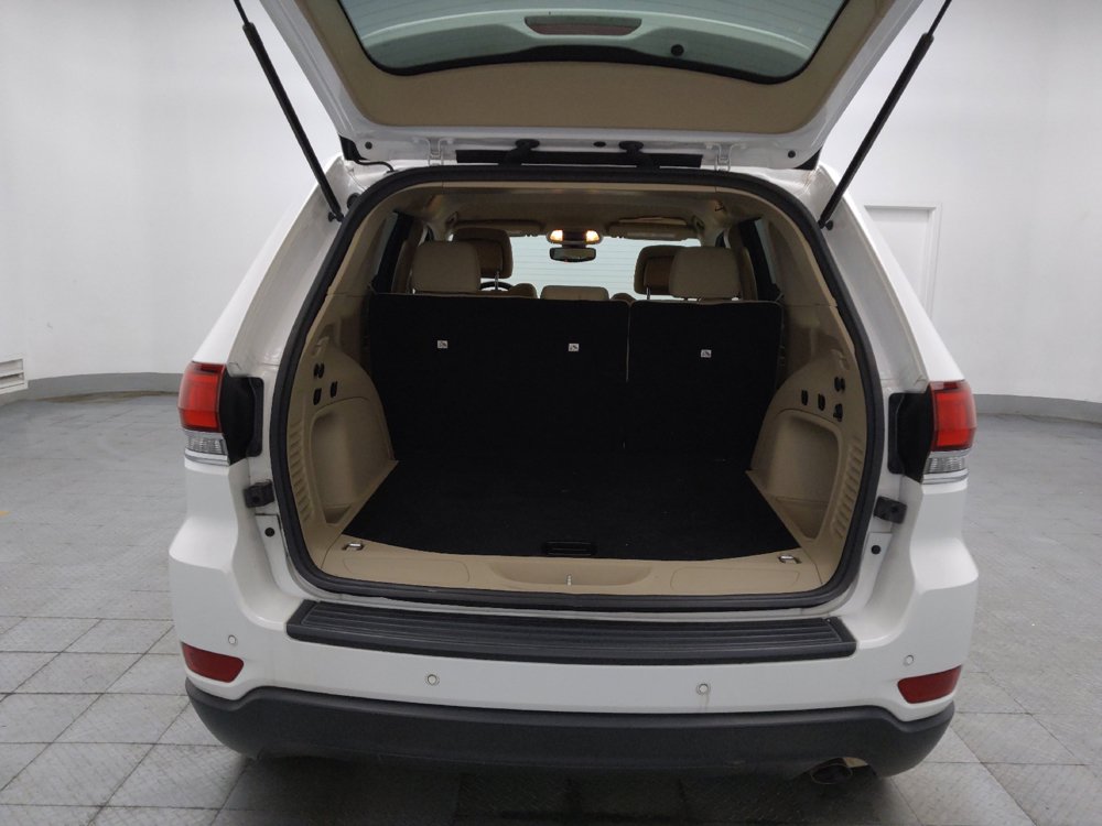 Used 2022 Jeep Grand Cherokee Laredo E RWD image 29