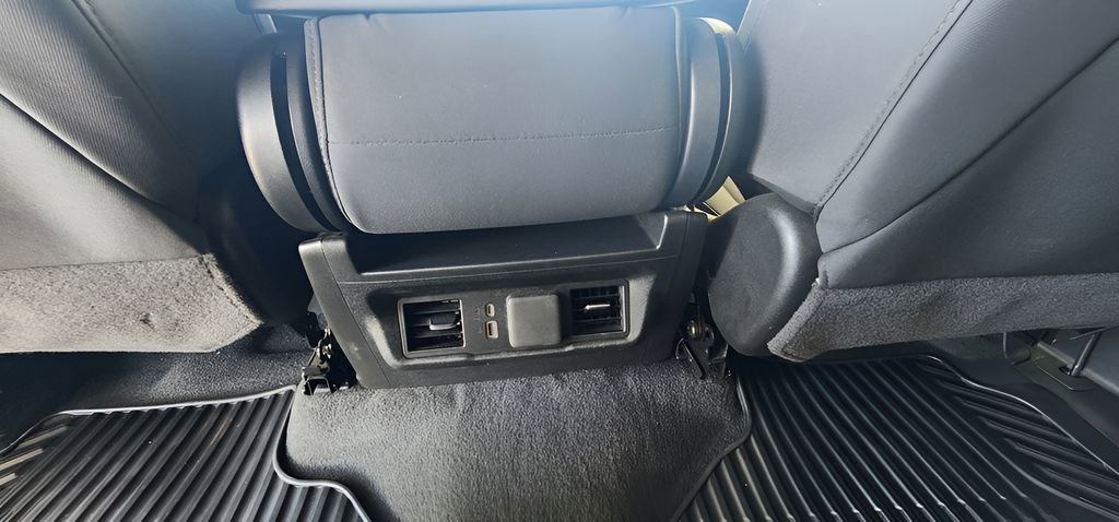 Used 2025 Chevrolet Silverado 2500 LT w/ Convenience Package image 22