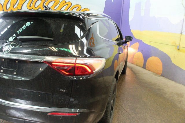 Used 2023 Buick Enclave Essence w/ Experience Buick Package image 5