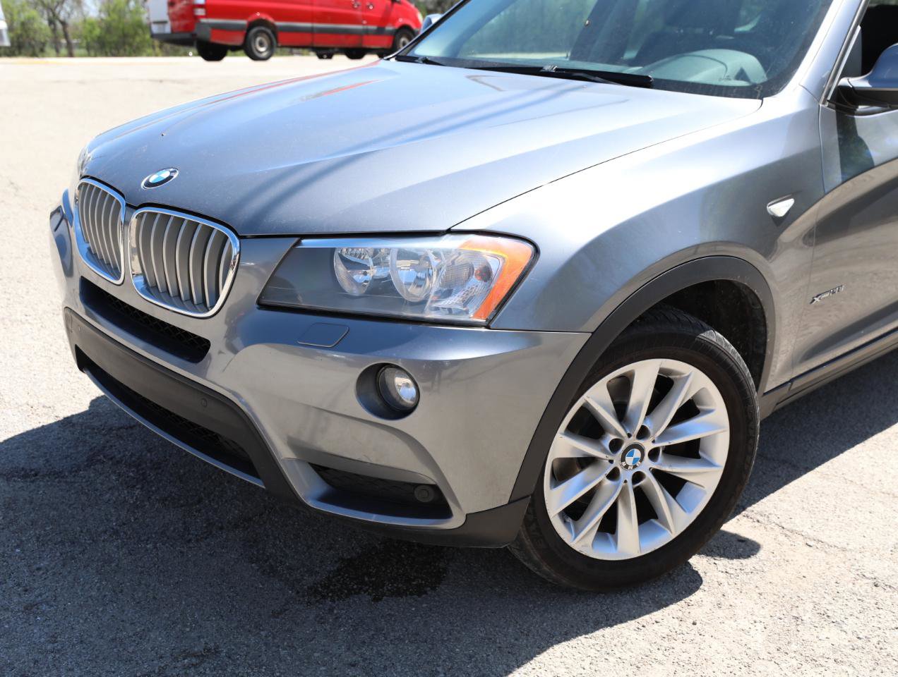 Used 2014 BMW X3 xDrive28i AWD/4WD image 2