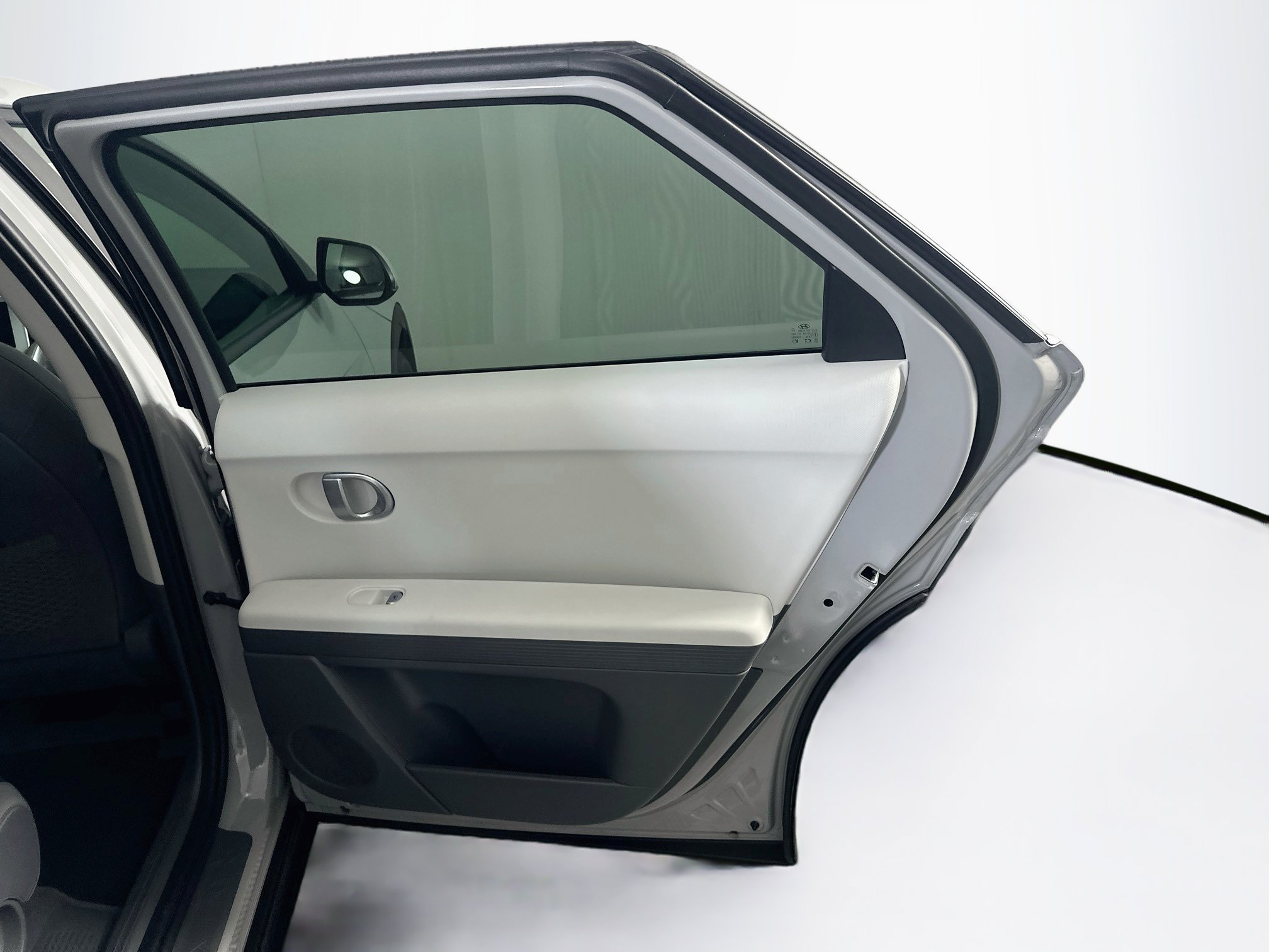 Used 2024 Hyundai Ioniq 5 SEL RWD image 31