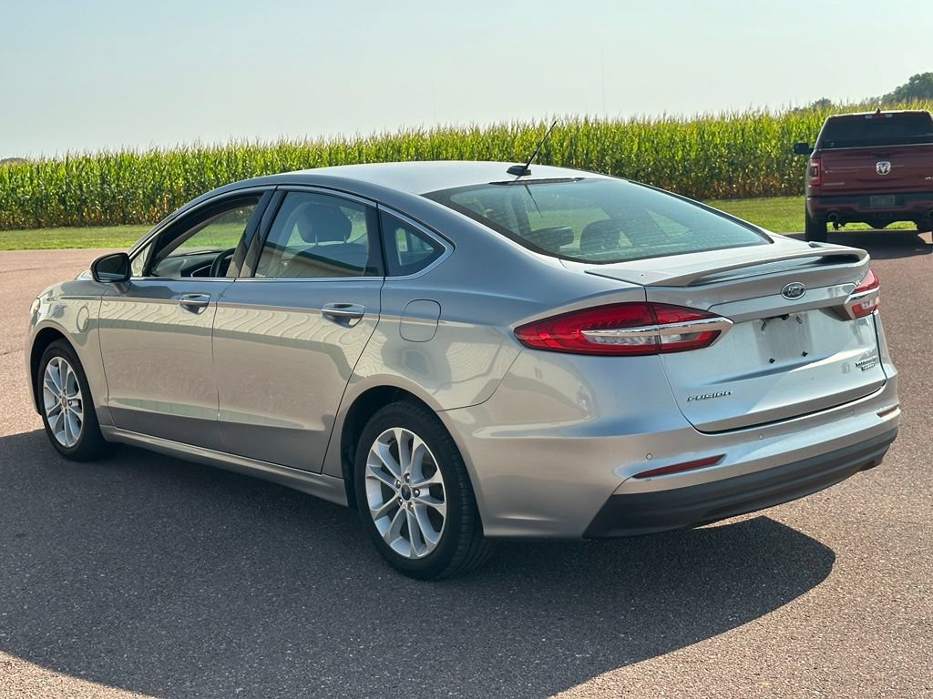 Used 2020 Ford Fusion Energi Titanium FWD image 5