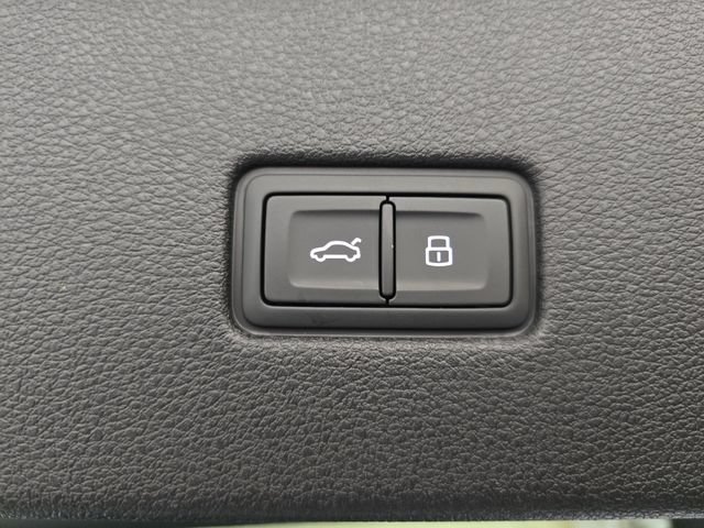 New 2027 Audi SQ8 Prestige AWD/4WD image 36