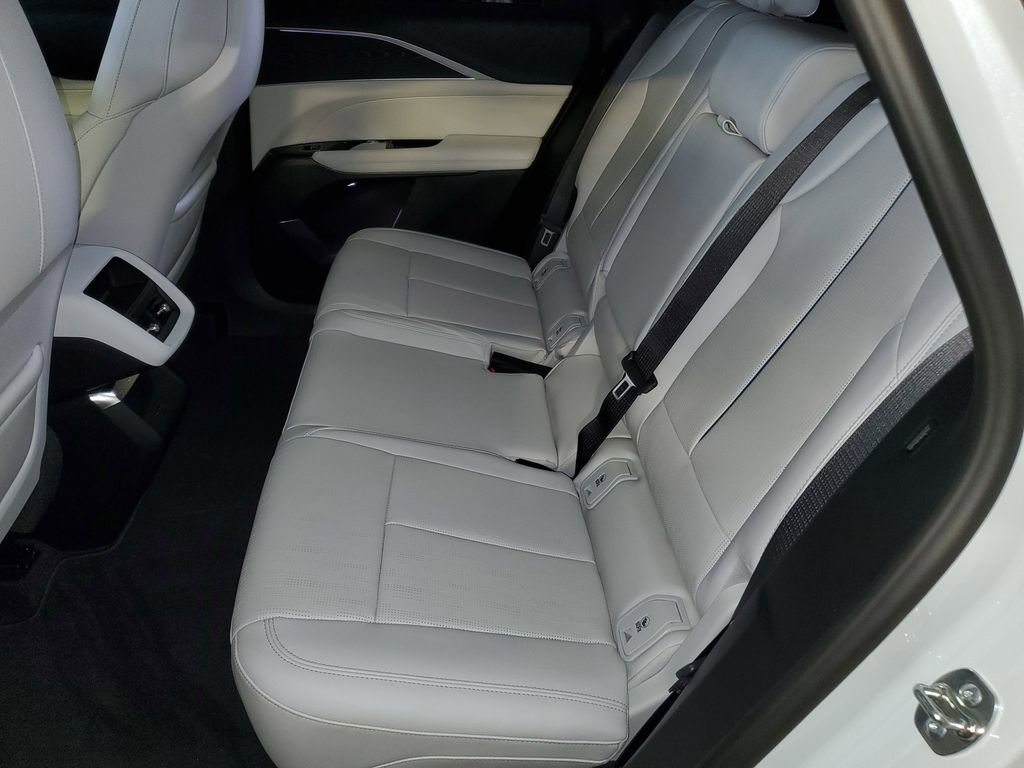 New 2026 Cadillac Lyriq Luxury RWD image 11