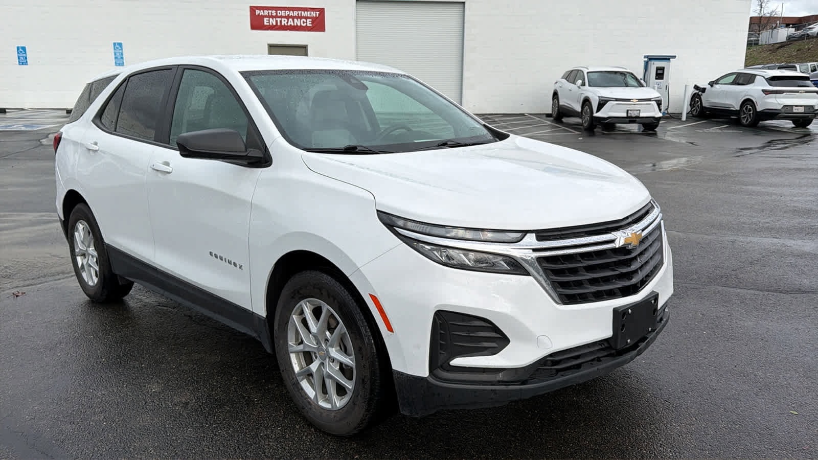 Certified 2022 Chevrolet Equinox LS w/ LS Convenience Package image 3