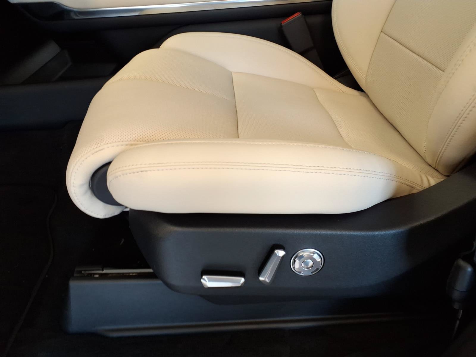 New 2027 Lincoln Navigator L Premier AWD/4WD image 15