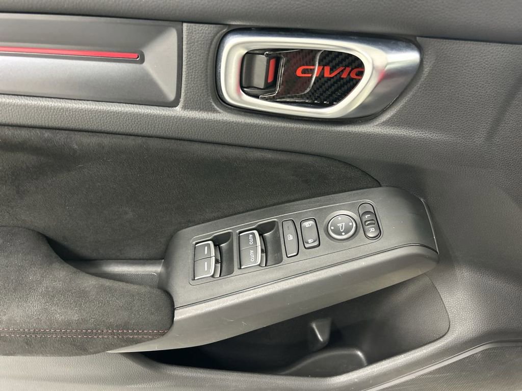 Used 2024 Honda Civic Type R image 13