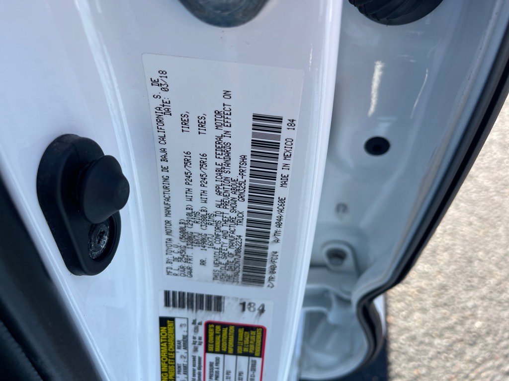 Used 2018 Toyota Tacoma SR5 image 11