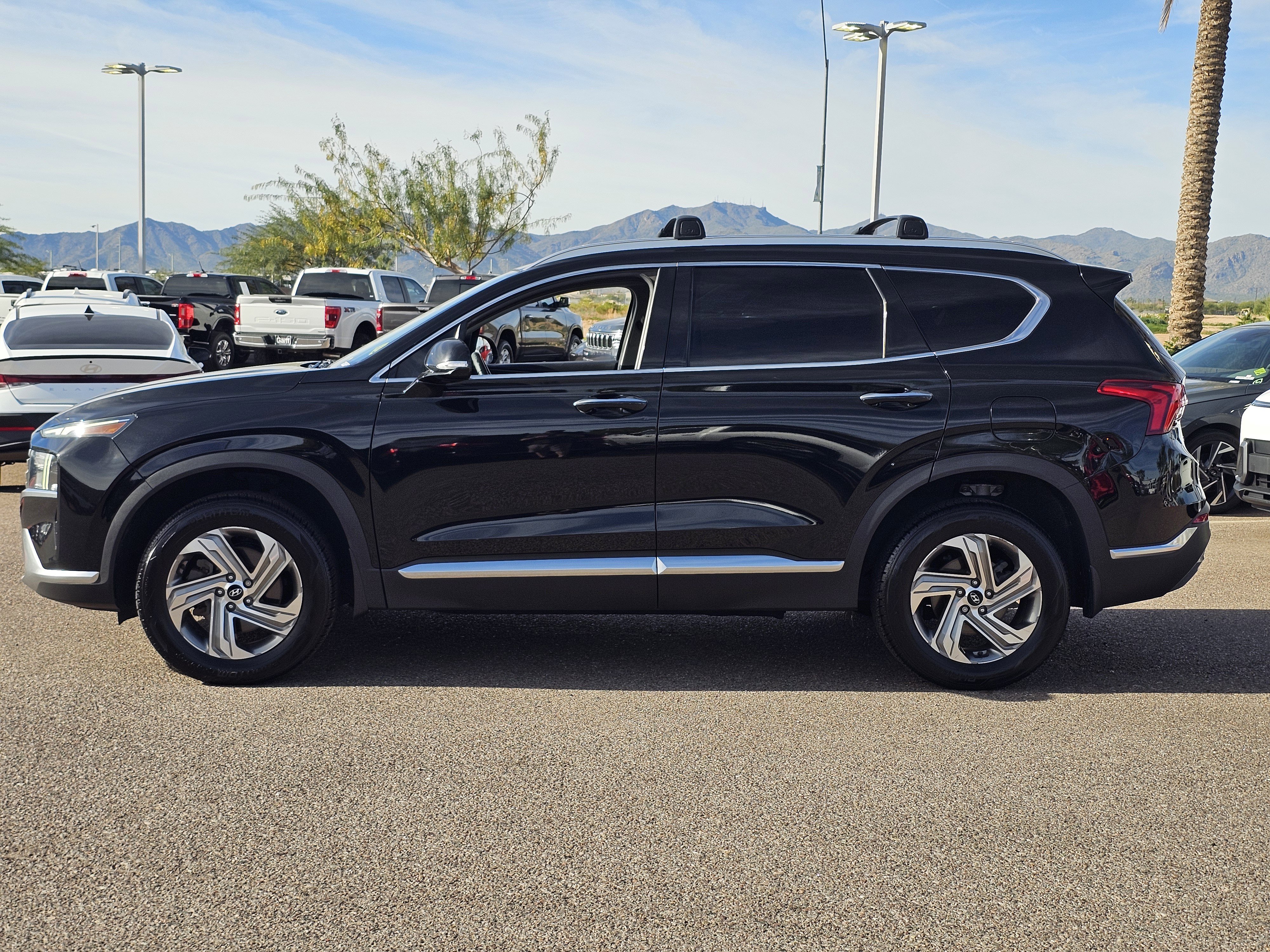 Used 2021 Hyundai Santa Fe SEL w/ Convenience + Premium Package image 6