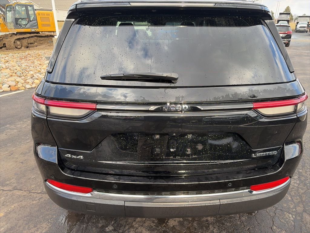 Used 2023 Jeep Grand Cherokee Limited image 9
