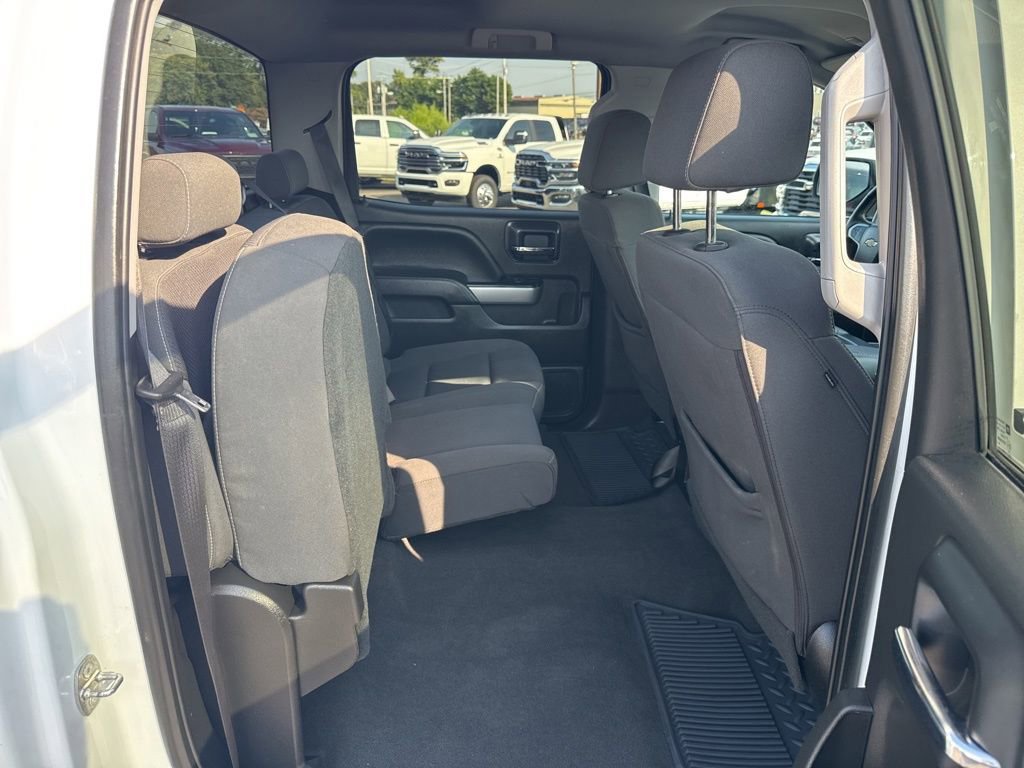 Used 2018 Chevrolet Silverado 1500 LT w/ All Star Edition image 19