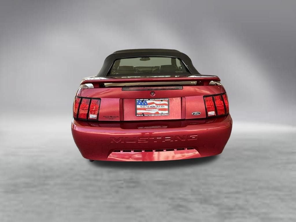 Used 2003 Ford Mustang Convertible RWD image 5