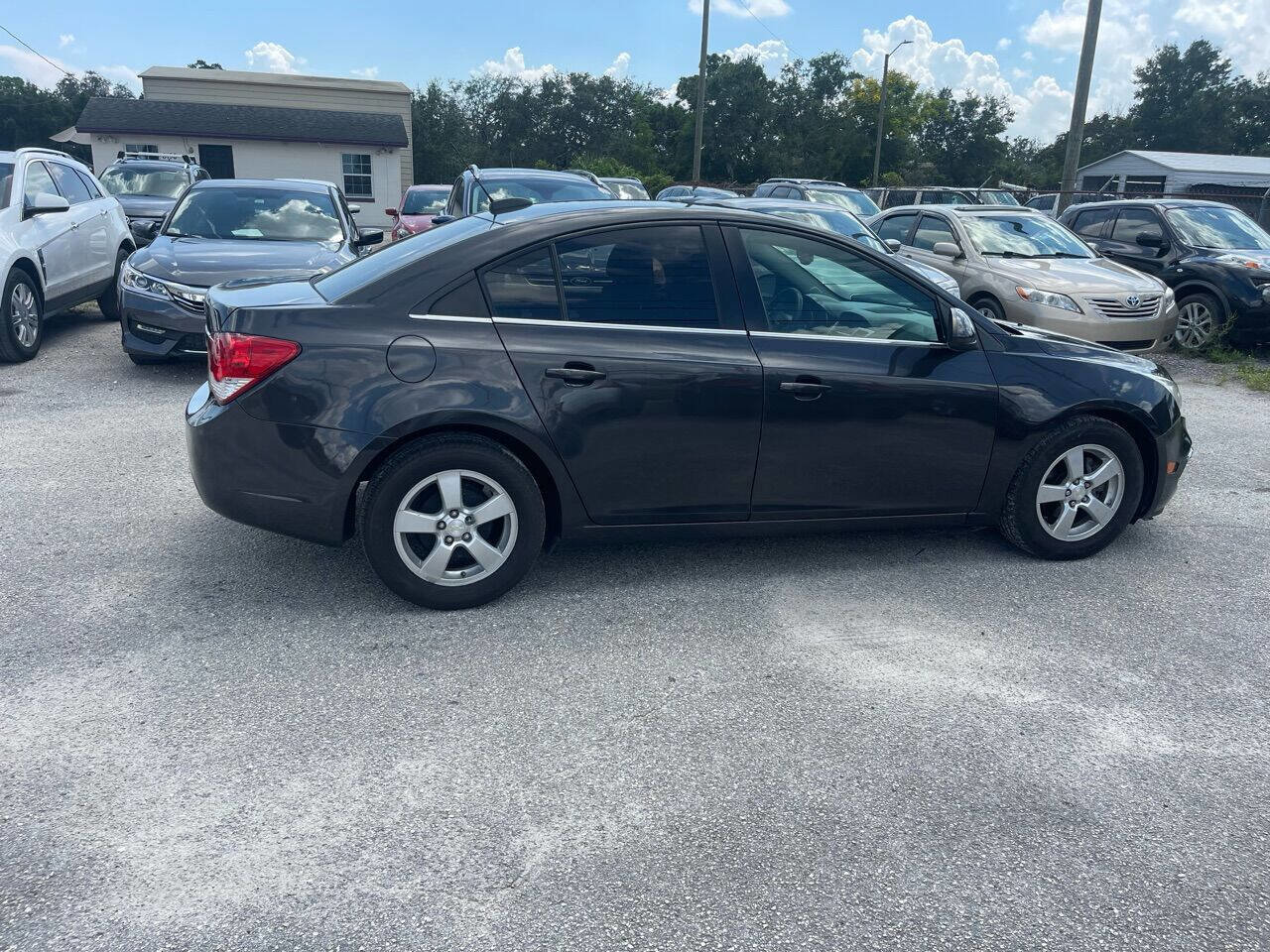 Used 2015 Chevrolet Cruze LT FWD image 4