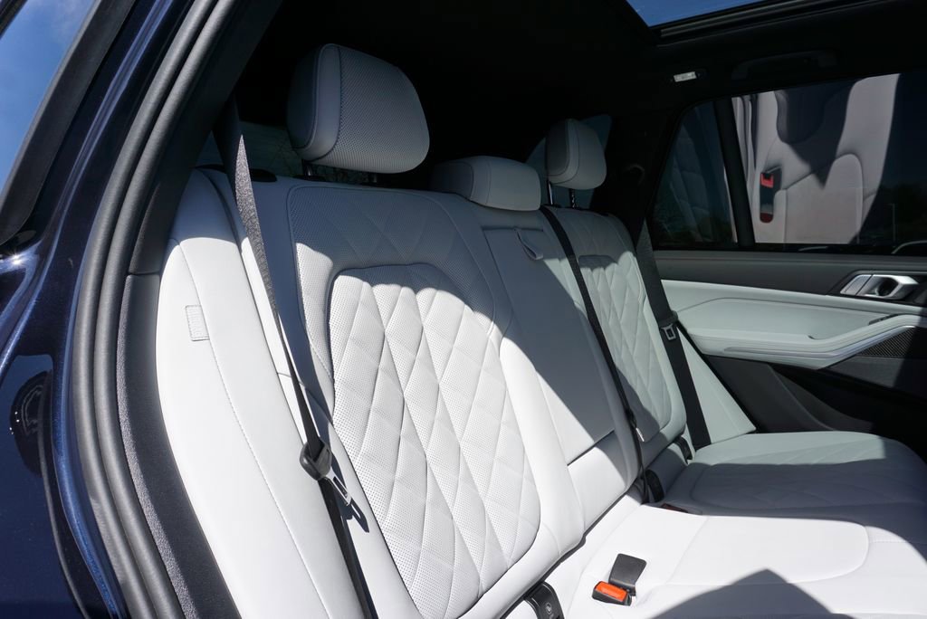 Used 2024 BMW X5 M60i w/ Climate Comfort Package image 24