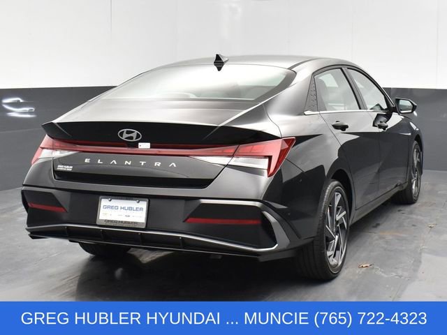 Used 2025 Hyundai Elantra SEL FWD image 9
