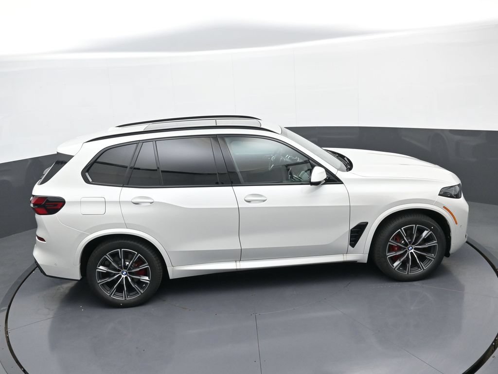 New 2026 BMW X5 xDrive40i w/ M Sport Package AWD/4WD image 37