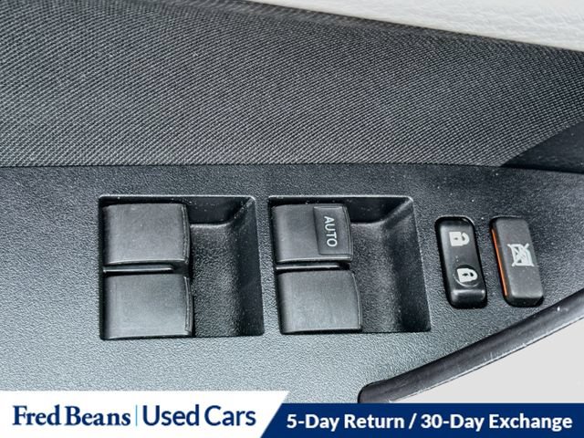 Used 2019 Toyota Corolla LE w/ Carpet Mat Package (TMS) FWD image 23