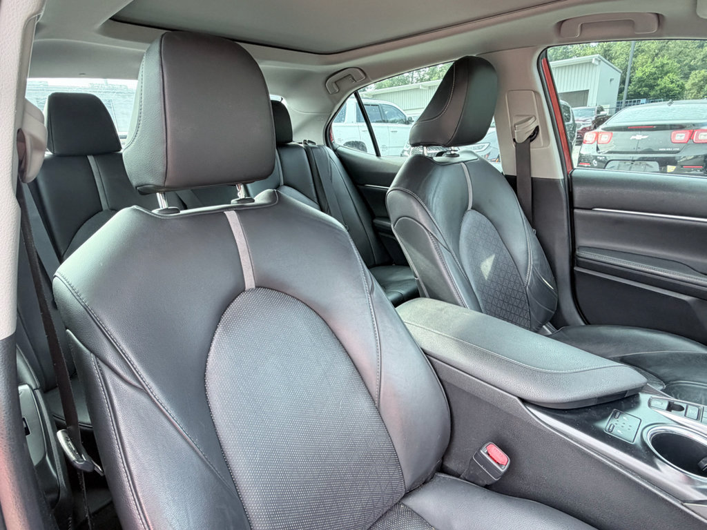 Used 2019 Toyota Camry XSE FWD image 20