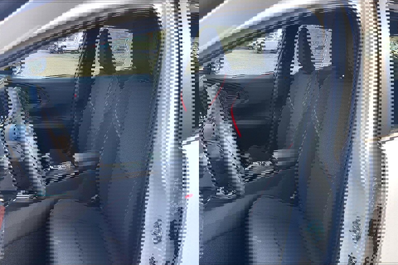 New 2026 Toyota Prius Plug-In Hybrid image 11