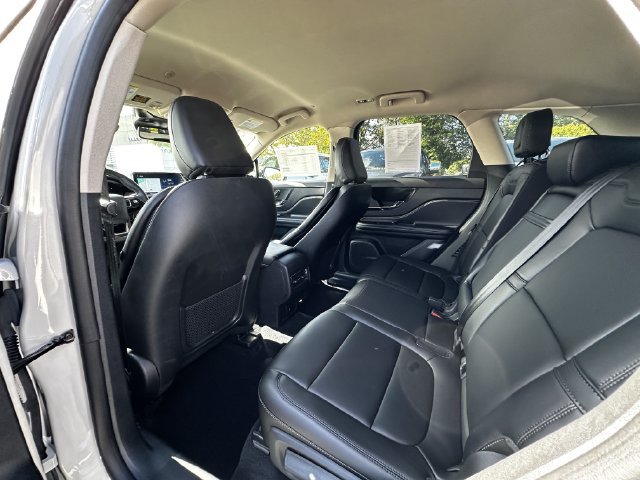 Certified 2023 Lincoln Corsair AWD image 18