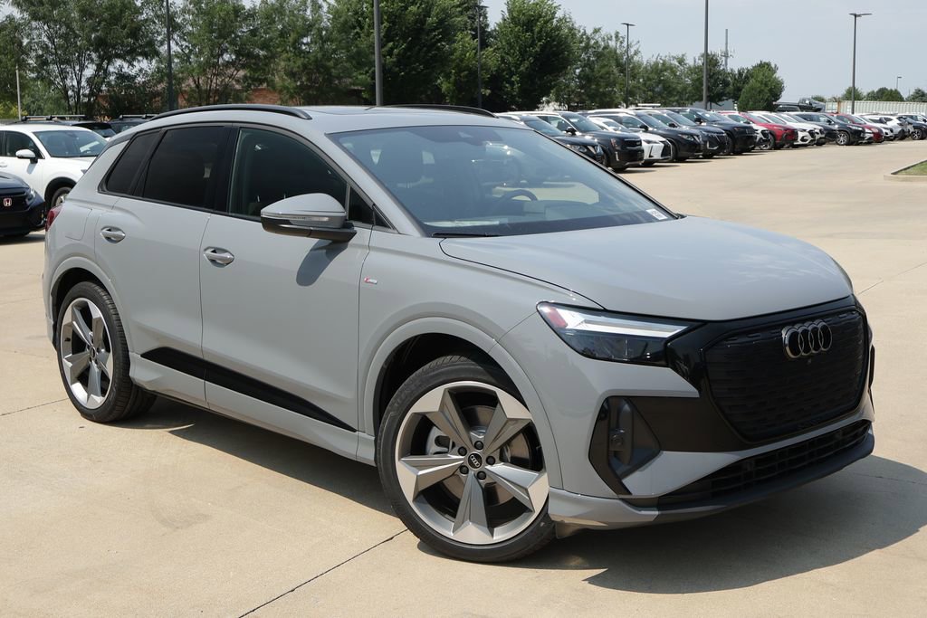 New 2025 Audi Q4 e-tron Premium Plus image 1