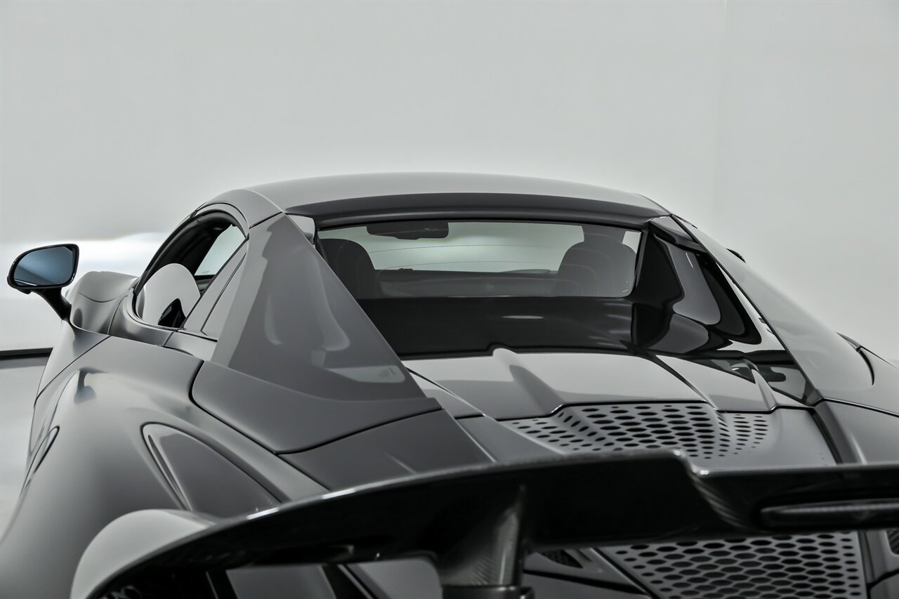 Used 2022 McLaren 765LT image 41