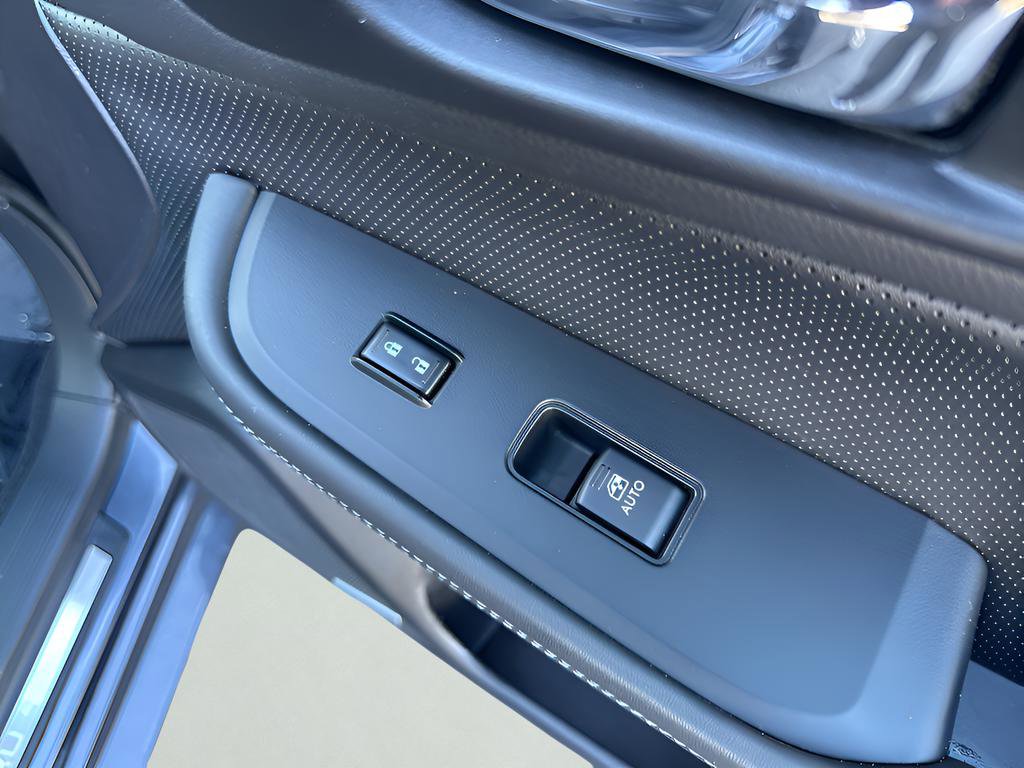 Used 2016 Subaru Legacy 3.6R Limited image 40