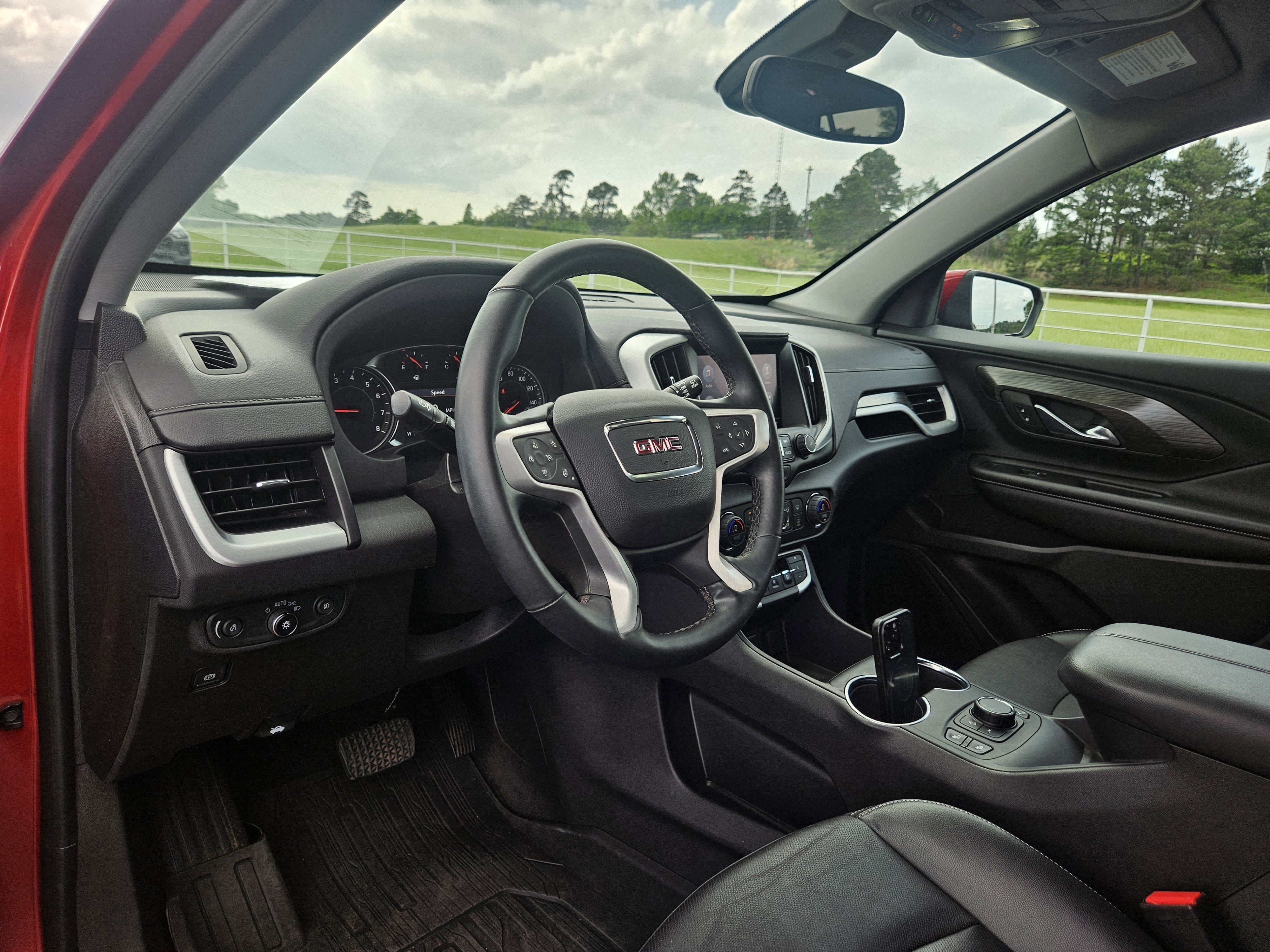 Used 2023 GMC Terrain SLT FWD image 13