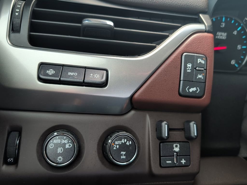 Used 2019 Chevrolet Suburban Premier AWD/4WD image 27