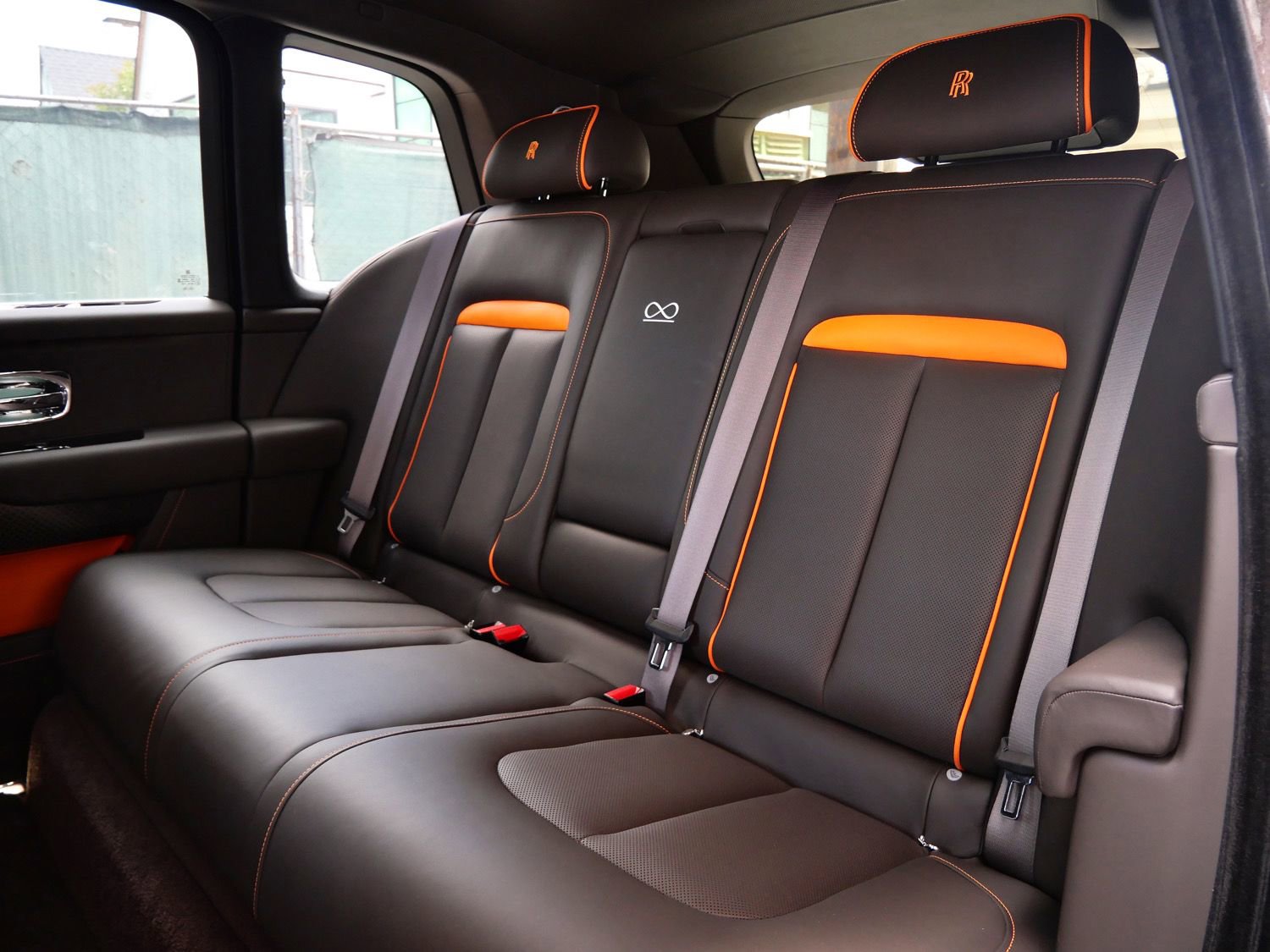 Used 2022 Rolls-Royce Cullinan Black Badge AWD/4WD image 8