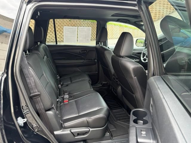 Certified 2025 Honda Passport EX-L image 31