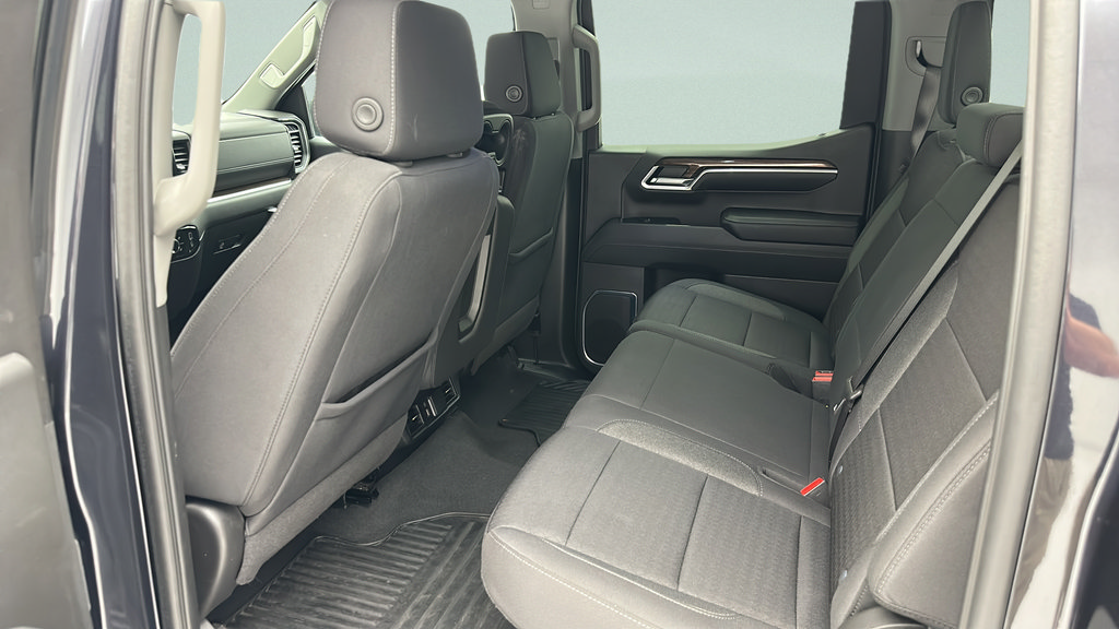Used 2024 Chevrolet Silverado 1500 LT AWD/4WD image 12
