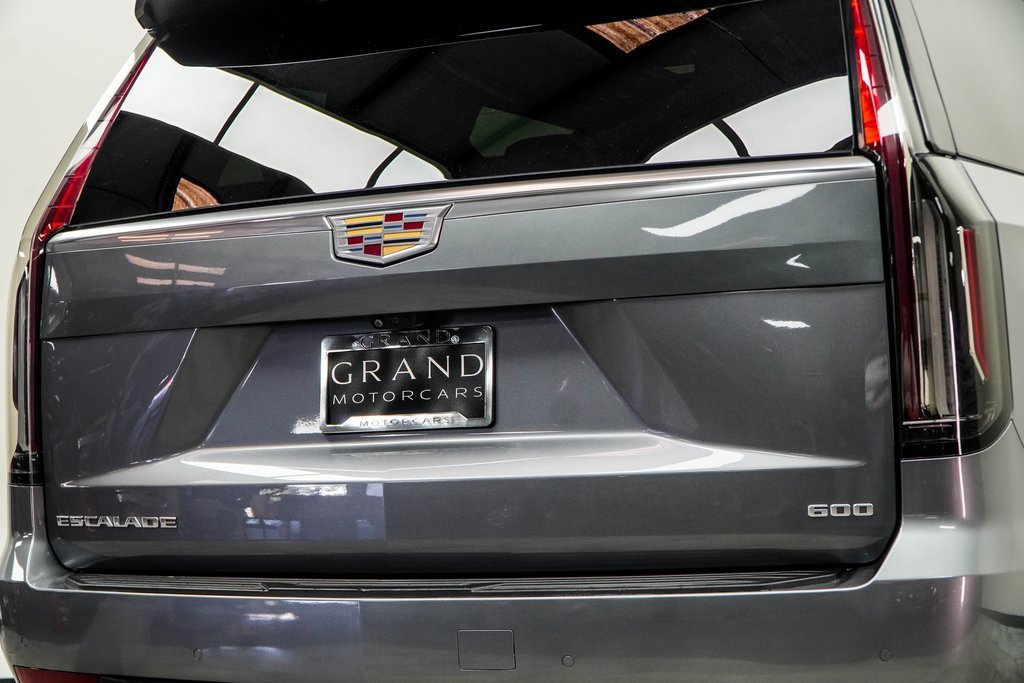 Used 2021 Cadillac Escalade Premium Luxury image 13