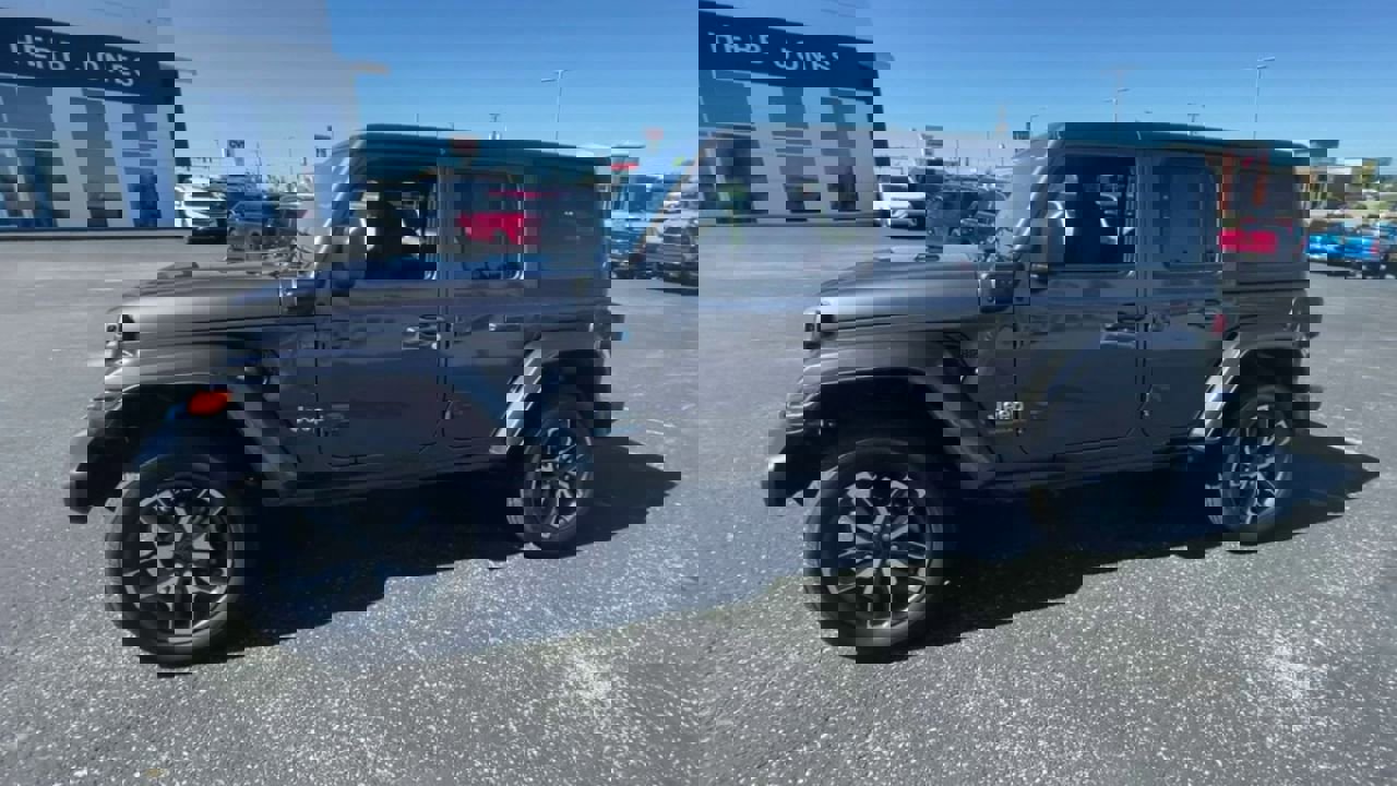 Used 2024 Jeep Wrangler Sport S image 6