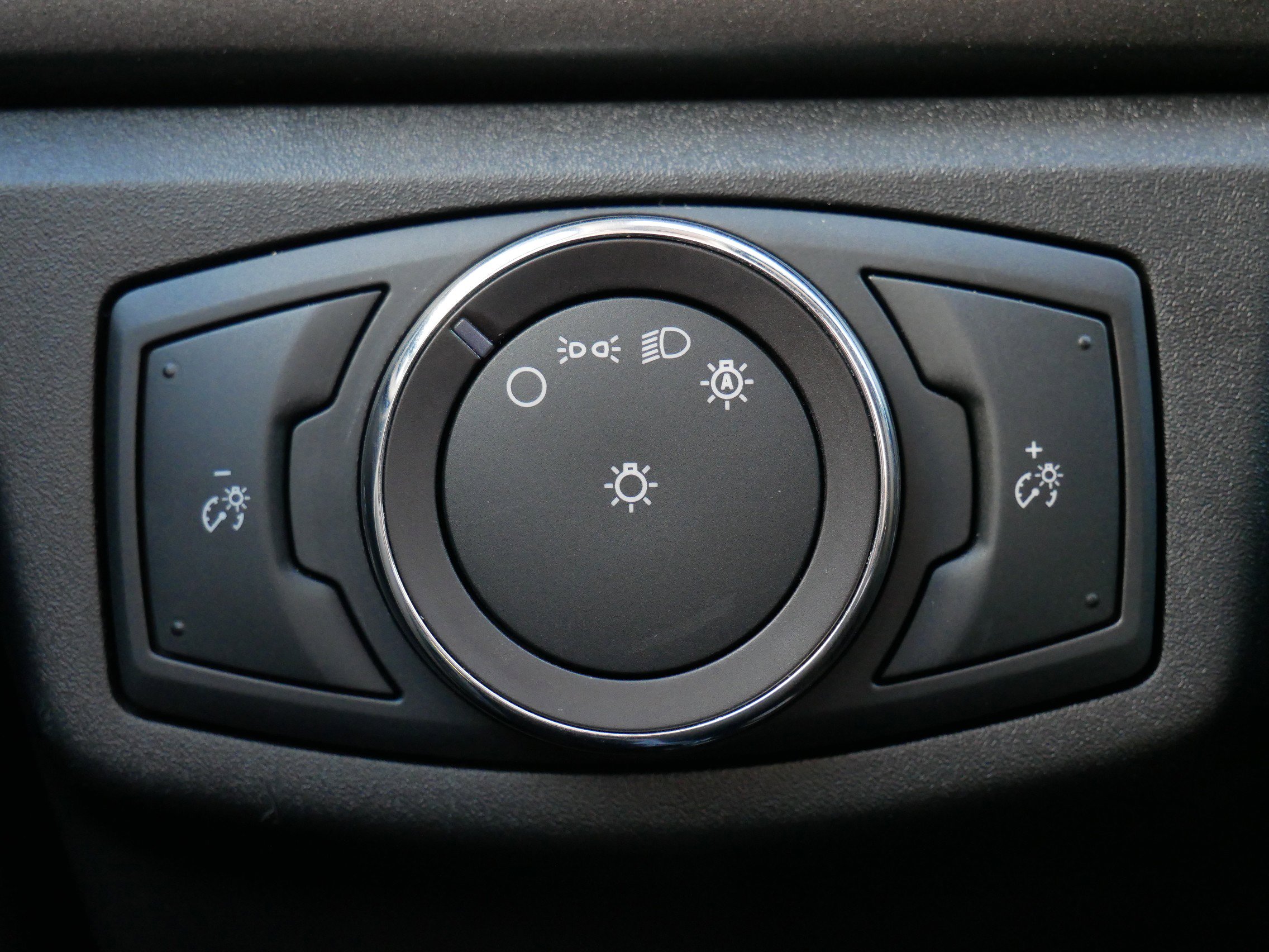 Used 2018 Ford Fusion S image 17