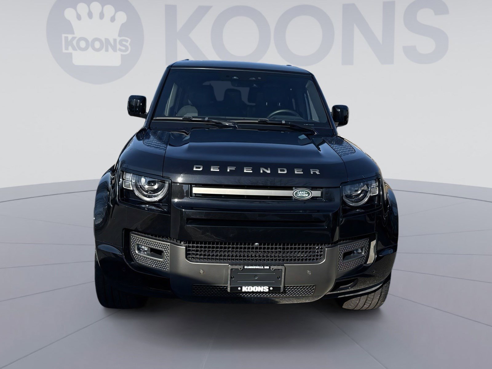 Used 2024 Land Rover Defender 130 X-Dynamic SE image 10