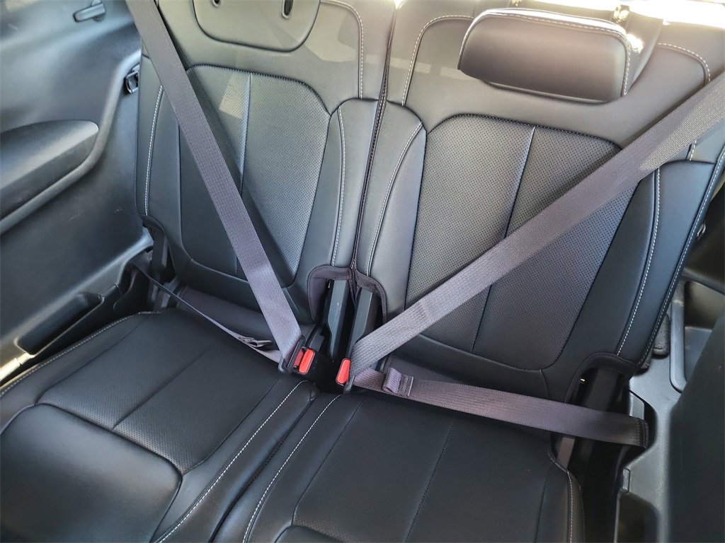 Used 2024 Jeep Grand Cherokee L Limited w/ Luxury Tech Group II image 24