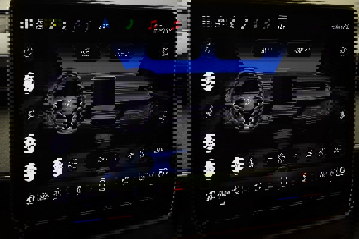 Used 2025 Volkswagen ID. Buzz Pro S image 38