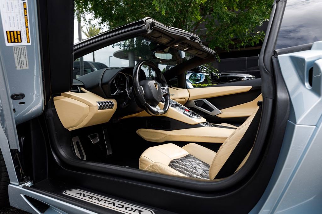 Used 2014 Lamborghini Aventador LP 700-4 AWD/4WD image 18