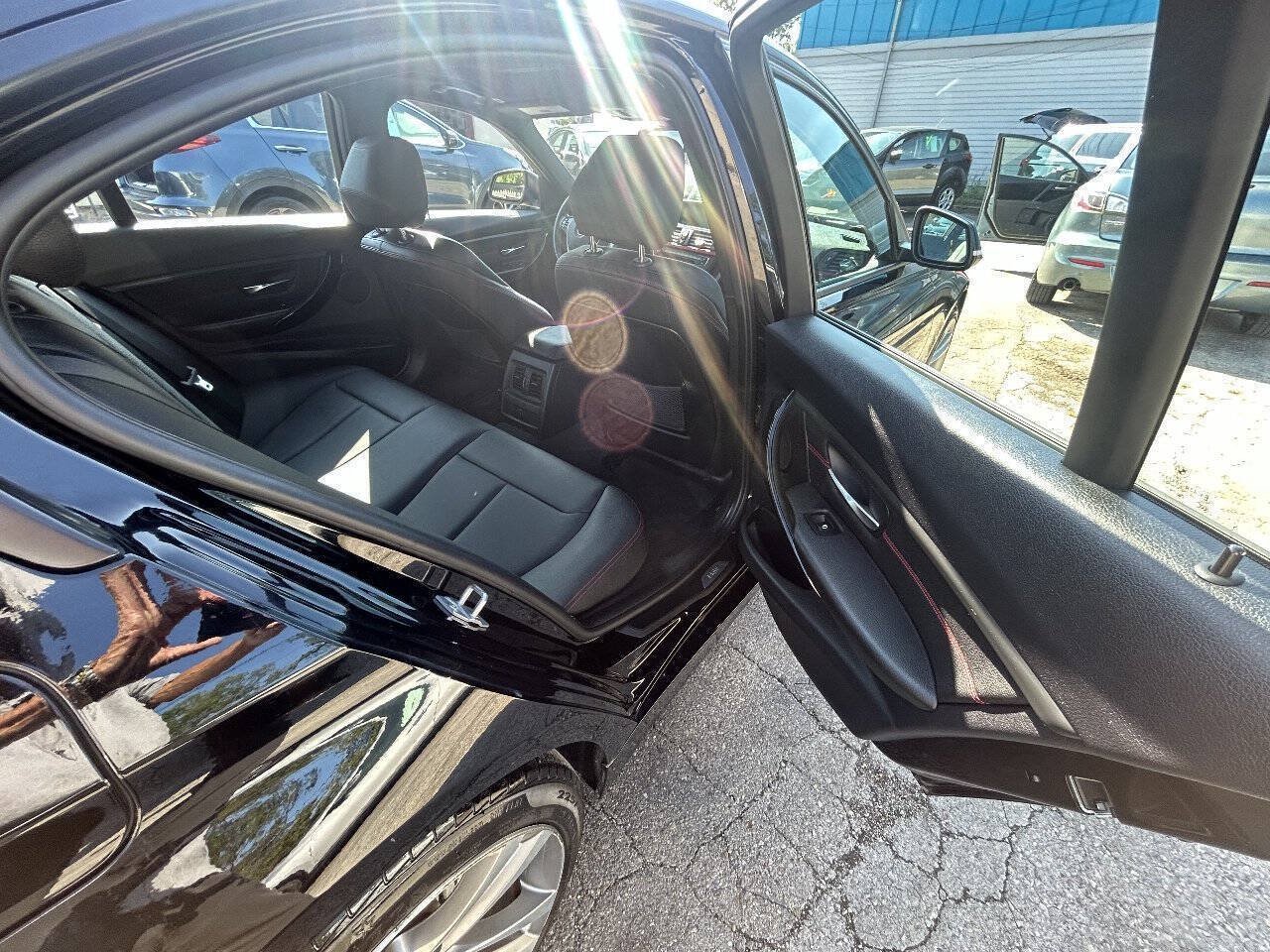 Used 2014 BMW 328i xDrive Sedan AWD/4WD image 8