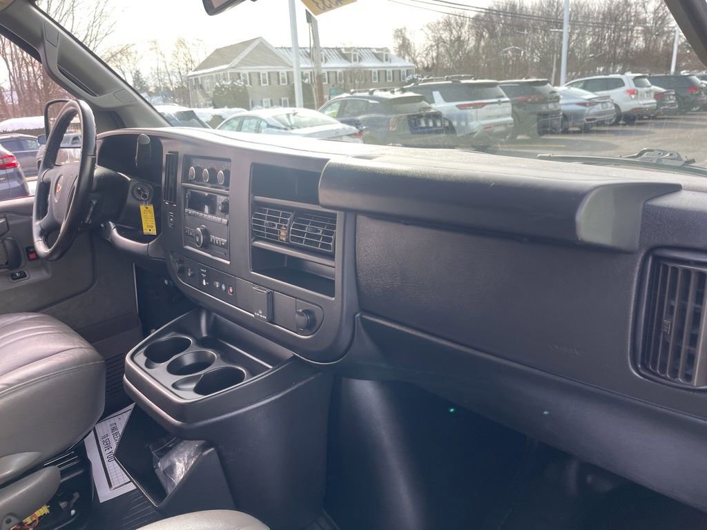 Used 2022 Chevrolet Express 3500 Extended w/ Driver Convenience Package image 12