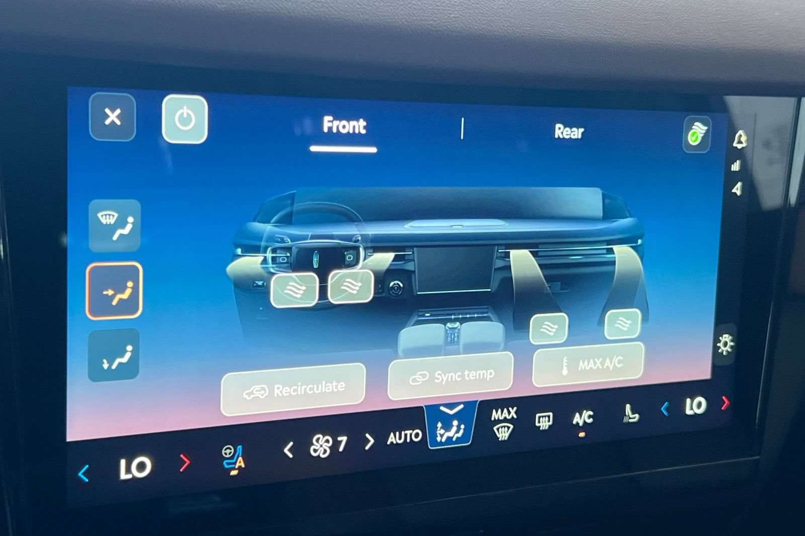 New 2026 Lincoln Navigator L Reserve AWD/4WD image 19