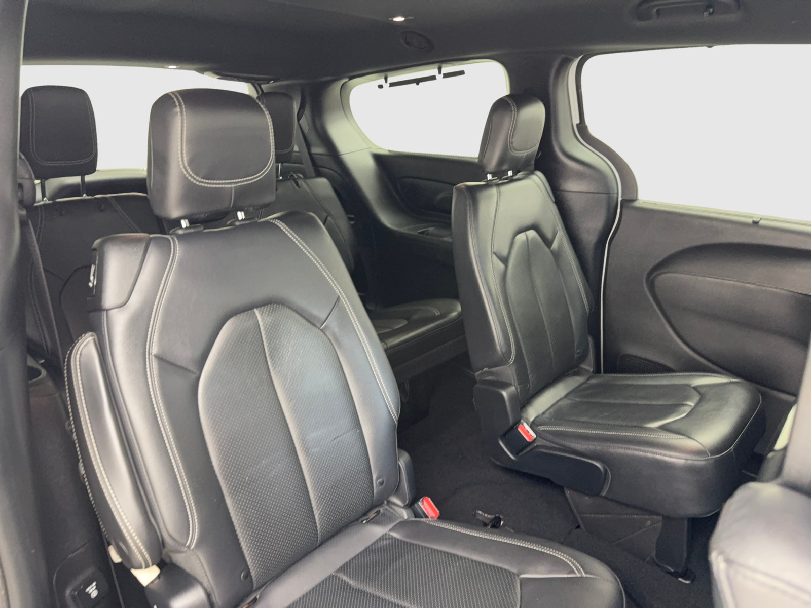 Used 2019 Chrysler Pacifica Touring-L Plus w/ S Appearance Package FWD image 45