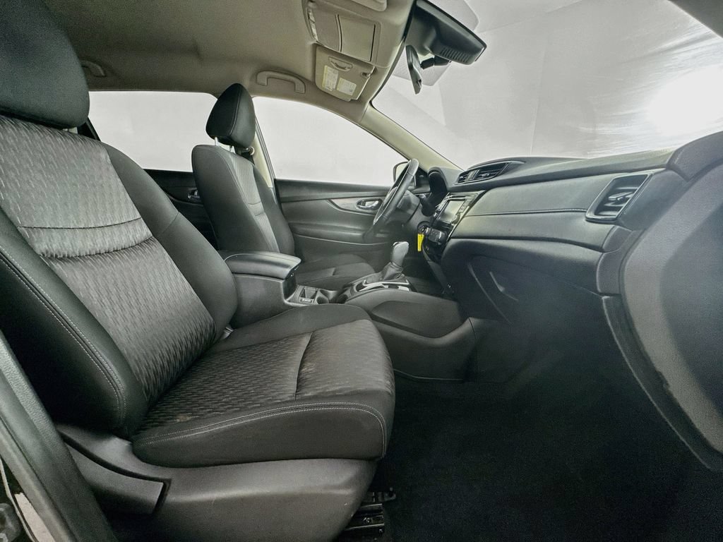 Used 2019 Nissan Rogue S w/ Special Edition Package FWD image 34