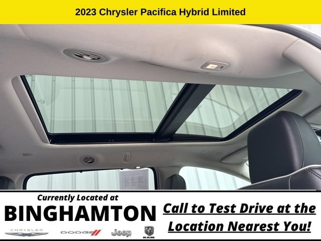 Used 2023 Chrysler Pacifica Limited FWD image 34