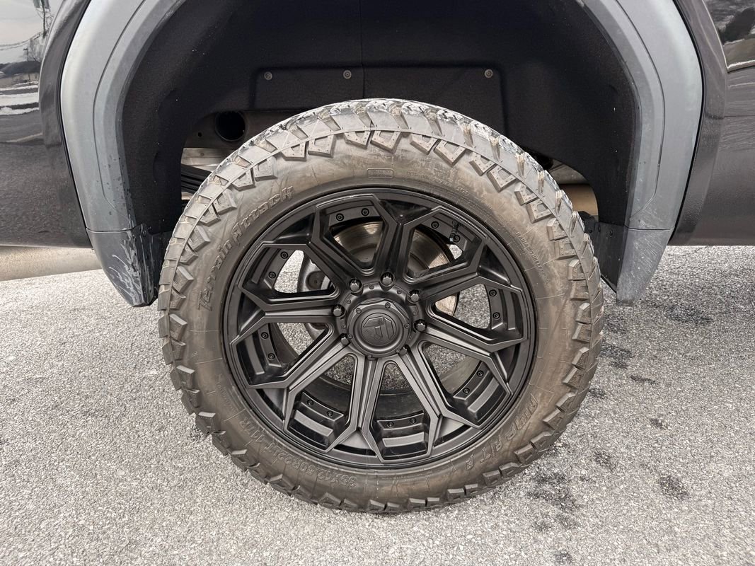 Used 2025 GMC Sierra 2500 Denali image 32